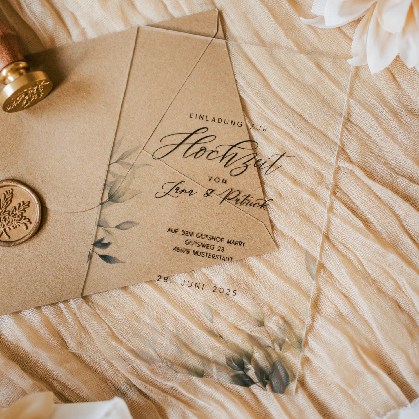 Florale Hochzeitseinladung aus Acrylglas