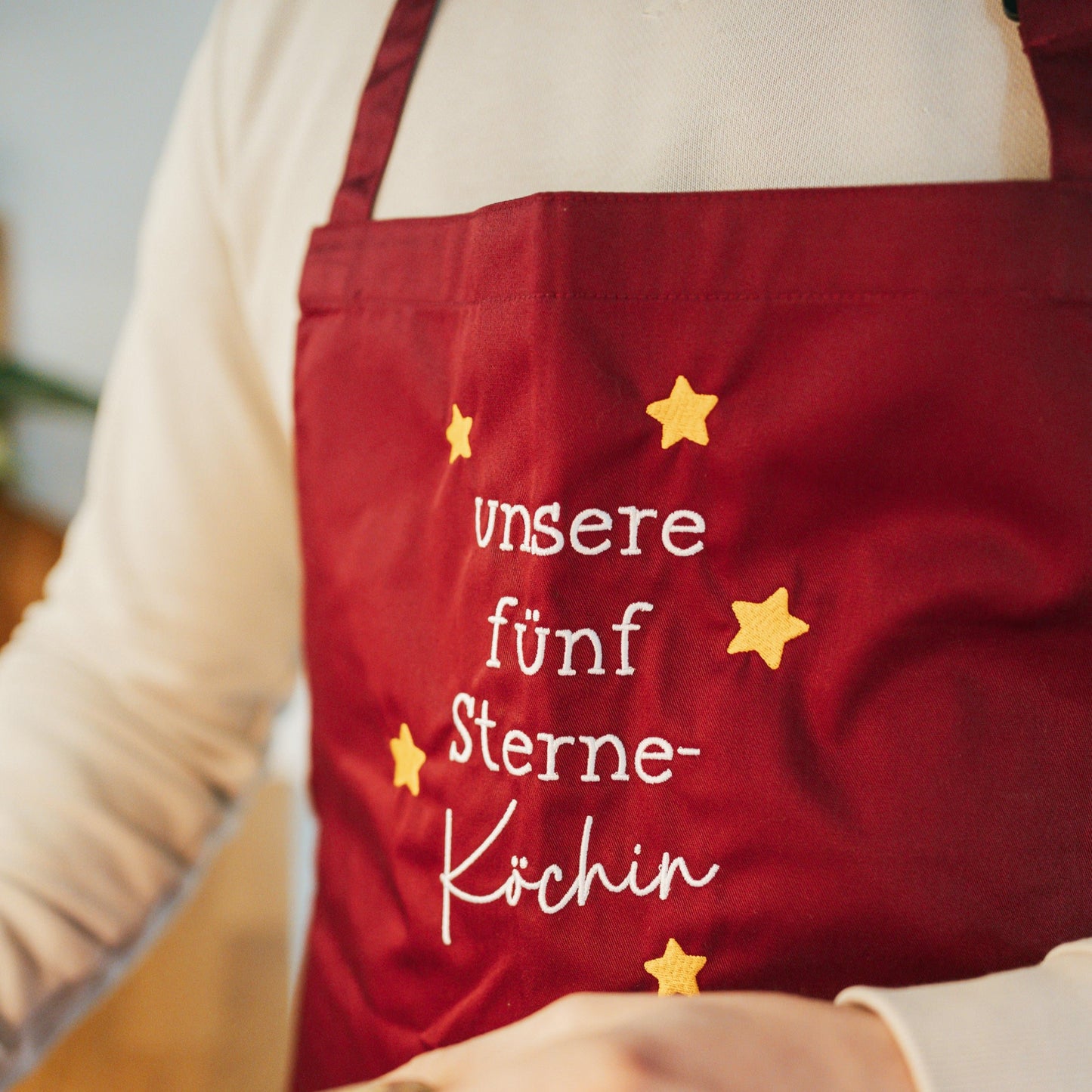 Bestickte Latzschürze "Unser/e fünf Sterne Koch/Köchin"