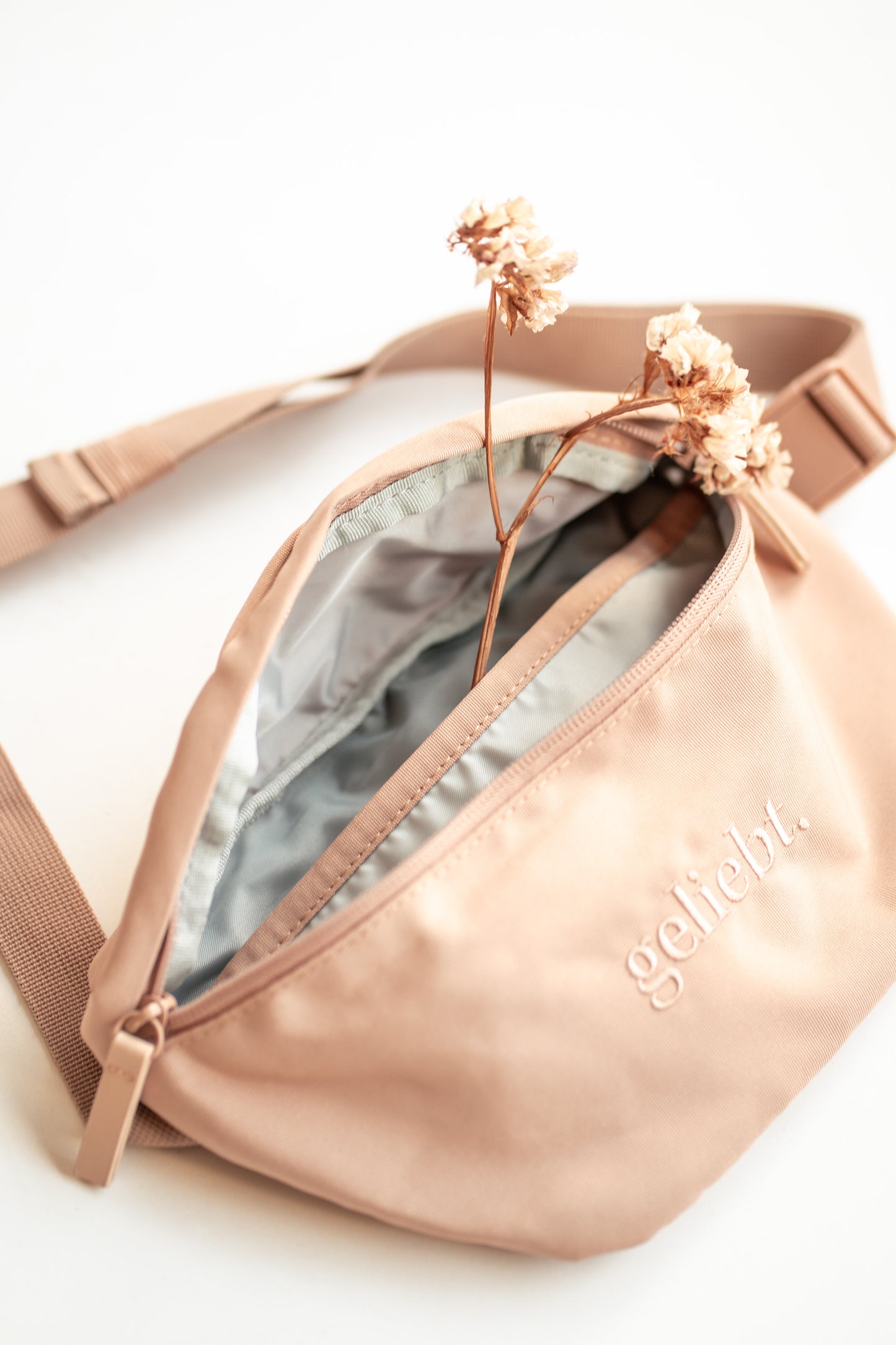 Bauchtasche/Umhängetasche "Geliebt" mit Stick