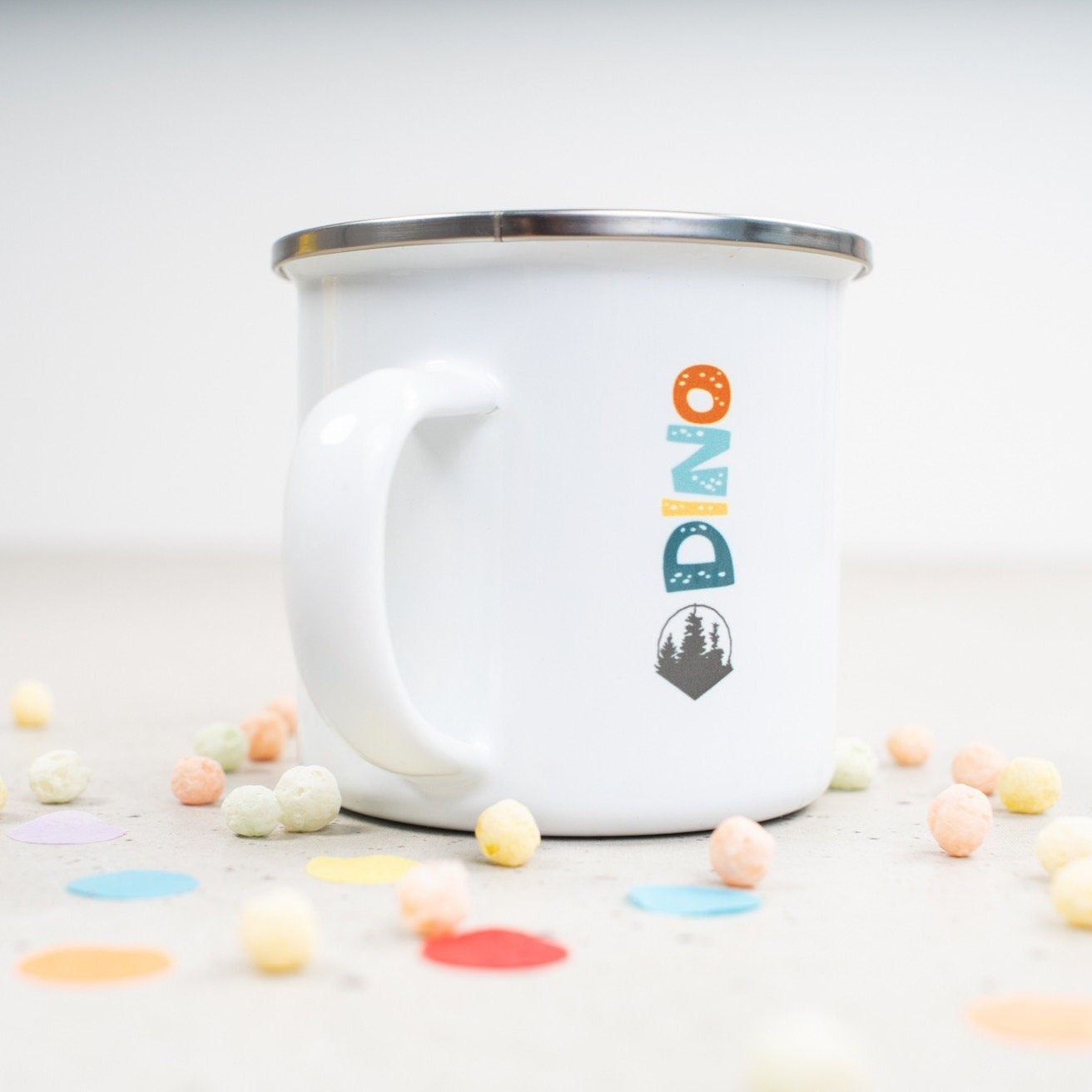 Emaille Tasse "Hier brüllt"