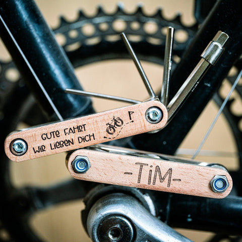 Fahrrad Multitool Werkzeug aus Holz mit Wunschname
