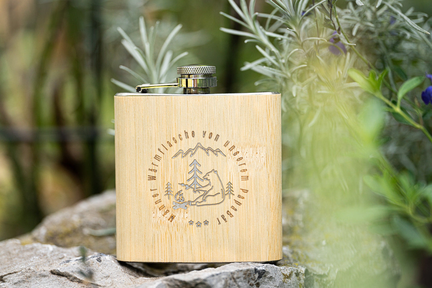 Flachmann "Papabär" aus Edelstahl mit Bambusholz und deinem Wunschtext