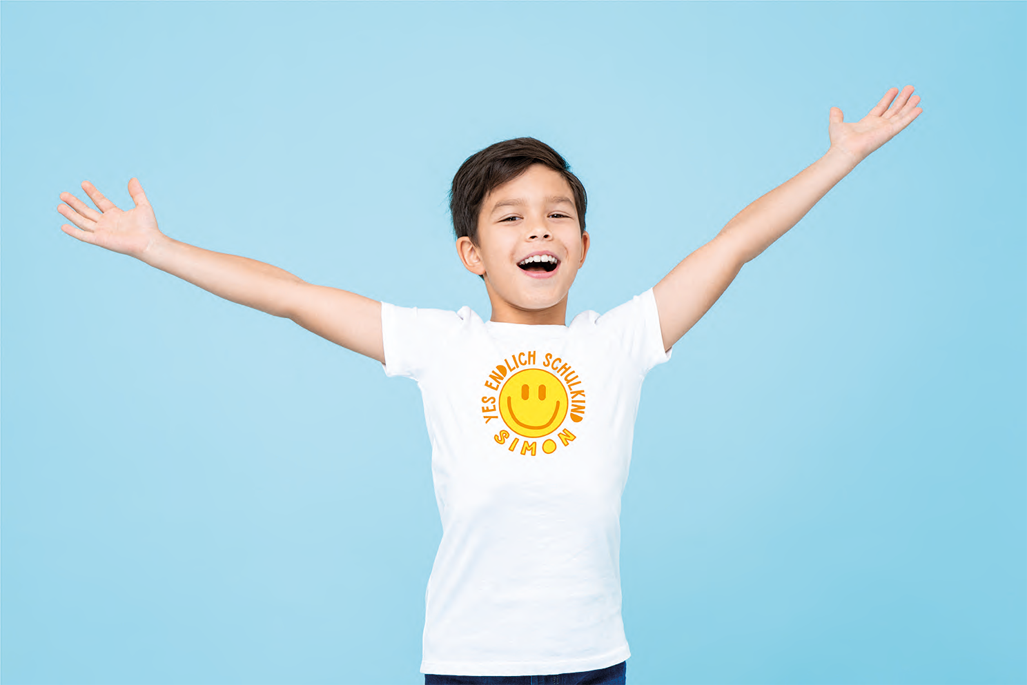 Schulkind T-Shirt für Kids Smiley "yes endlich Schulkind" mit deinem Wunschnamen
