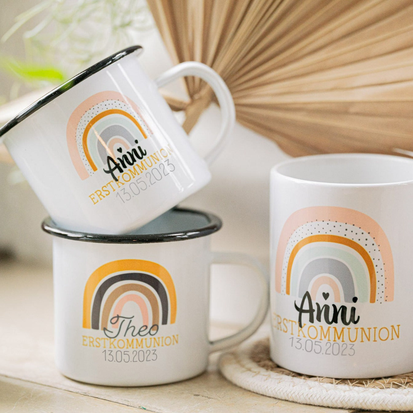 Emailletasse/ Keramiktasse zur Erstkommunion mit Wunschname und Datum