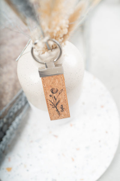 Schlüsselanhänger aus Kork mit Blumen-Motiv