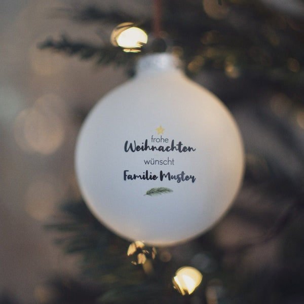 Christbaumkugel, Weihnachtskugel mit Personalisierung, hochwertiger UV Druck, matt weiß mit Wunschname, frohe Weihnachten
