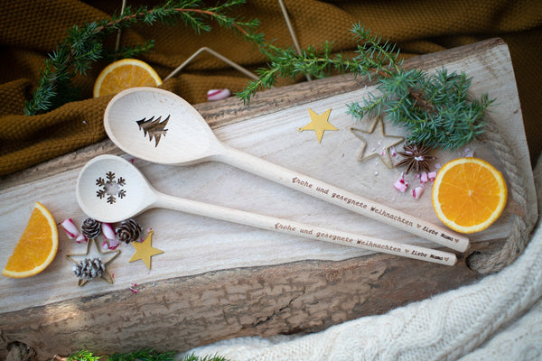 Kochlöffel aus Holz mit Schneeflocke oder Tannenbaum "frohe und gesegnete Weihnachten liebe Mama oder Oma"