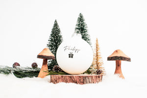 Christbaumkugel, Weihnachtskugel mit Personalisierung, hochwertiger UV Druck, matt weiß mit Geschenksymbol