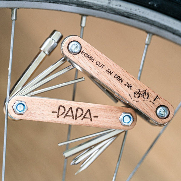 Fahrrad Multitool Werkzeug aus Holz mit Wunschname