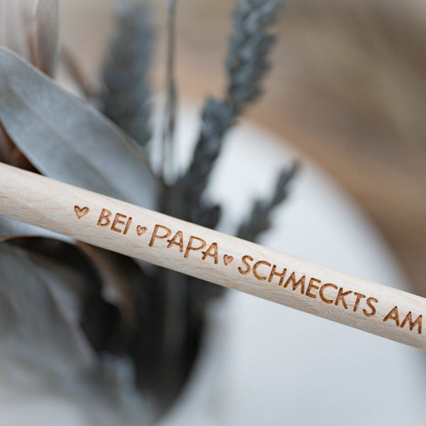 Kochlöffel aus Holz „bei Mama/Oma/Papa/Opa schmeckts am besten“