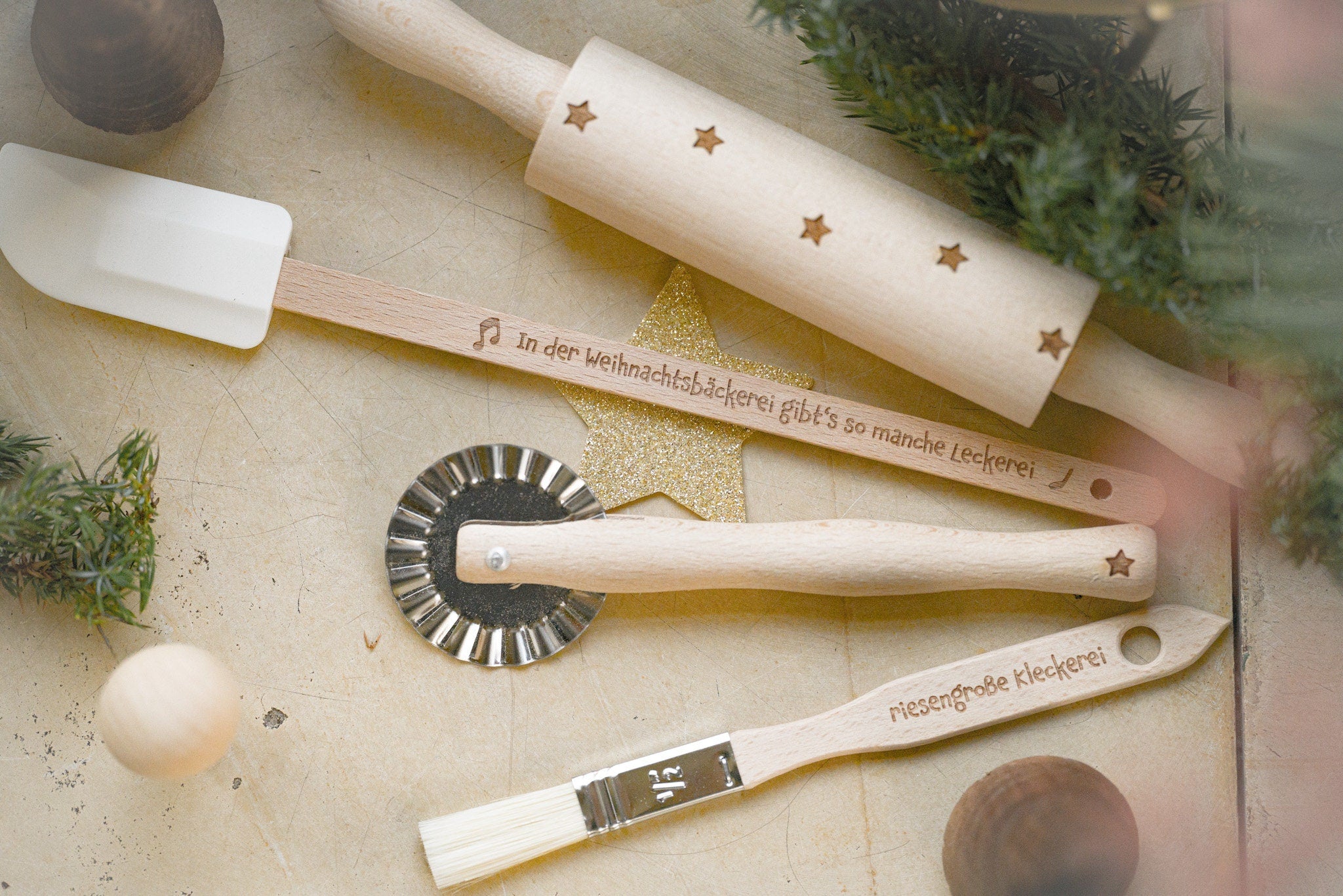 Plätzchenbackset für Kinder 4 teilig, Plätzchenrolle, Nudelholz mit deinem Wunschnamen, Geschenk für Kinder, In der Weihnachtsbäckerei