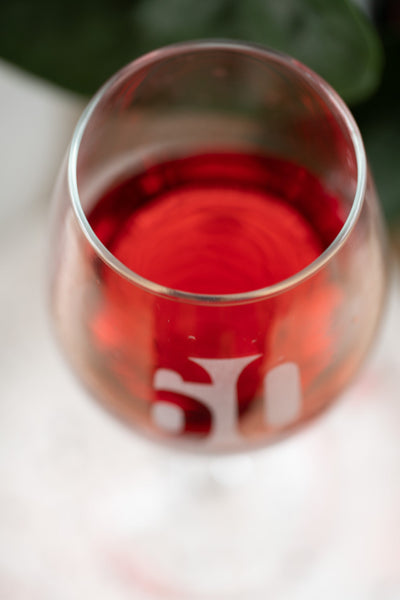 Rotweinglas mit Gravur zum Jubiläum, mit Wunschname und Wunschzahl, Muttertag, Vatertag, Geschenk für Kollegen Kollegin