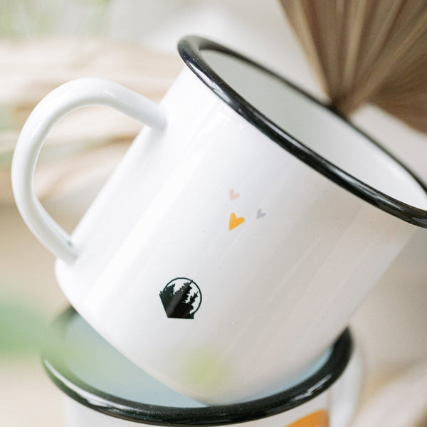 Emailletasse/ Keramiktasse zur Erstkommunion mit Wunschname und Datum